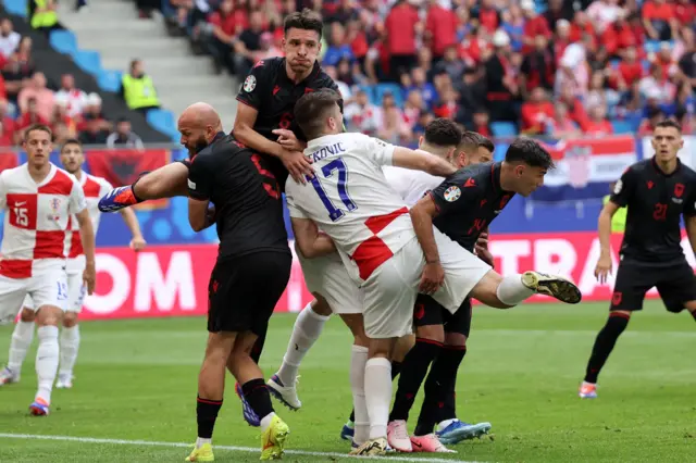 Petkovic is crowded out b Albania players