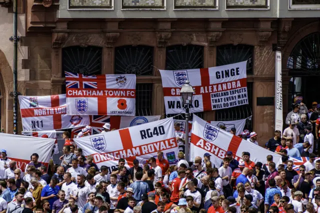 Main square in Frankfurt full of England fans and flags (2)