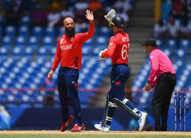 Moeen Ali and Jos Buttler celebrate