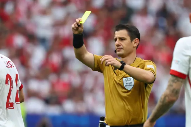 Referee