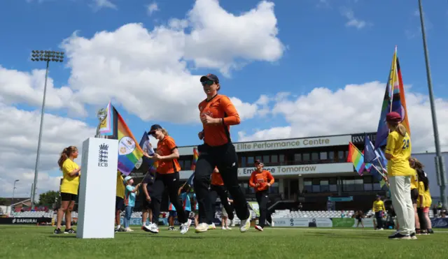 Southern Vipers players take the field at Derby