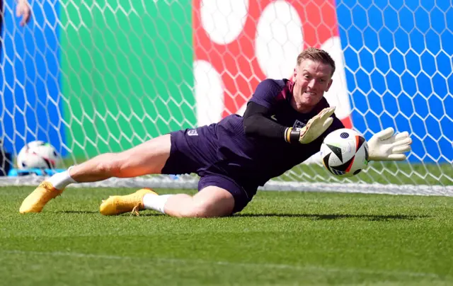 Jordan Pickford in training