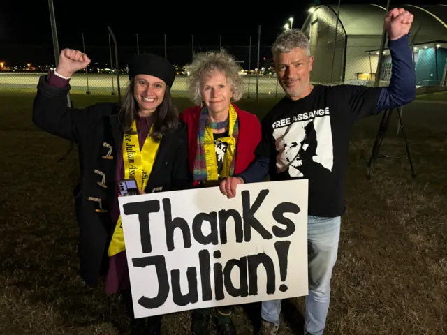 Raine Sinclair (left) with fellow supporters