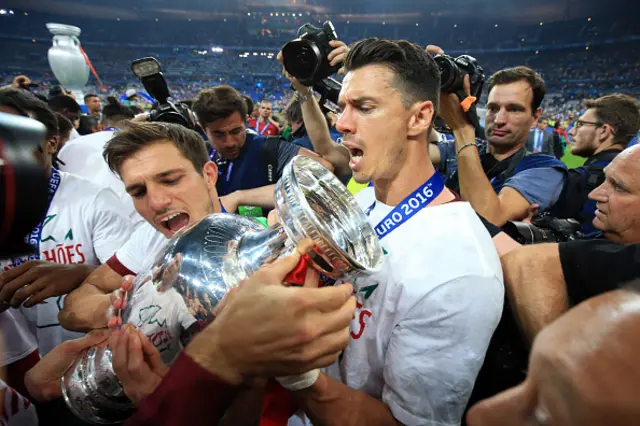 Jose Fonte (R) and Cedric of Portugal celebrates