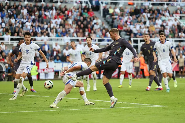 Jarrod Bowen of England shoots under pressure from Dario Saric