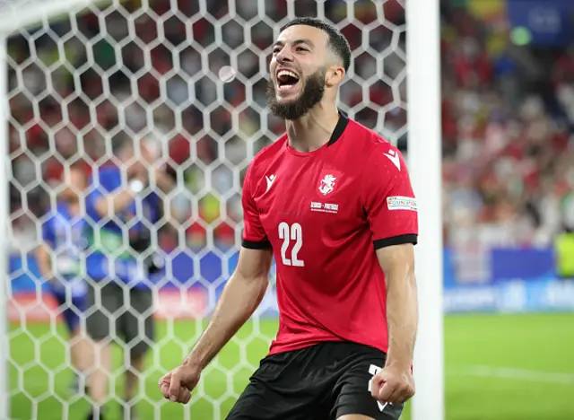 Georges Mikautadze of Georgia celebrates