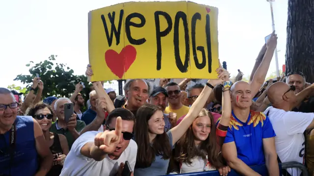 Pogacar fans