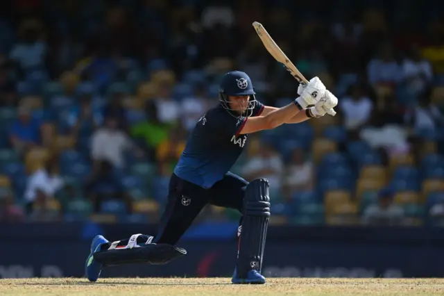 Erasmus batting