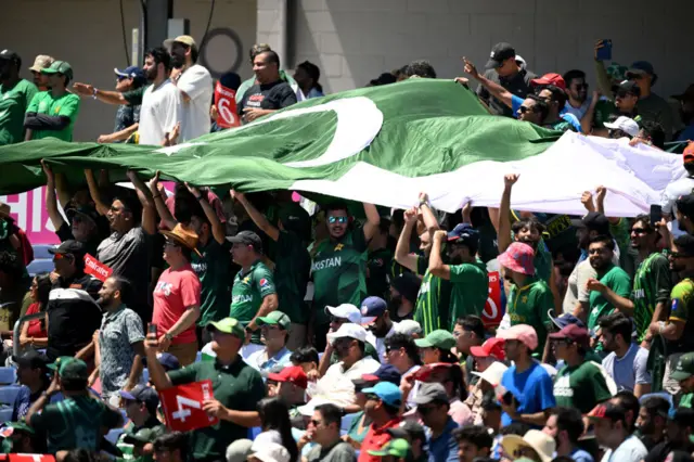 Pakistan fans