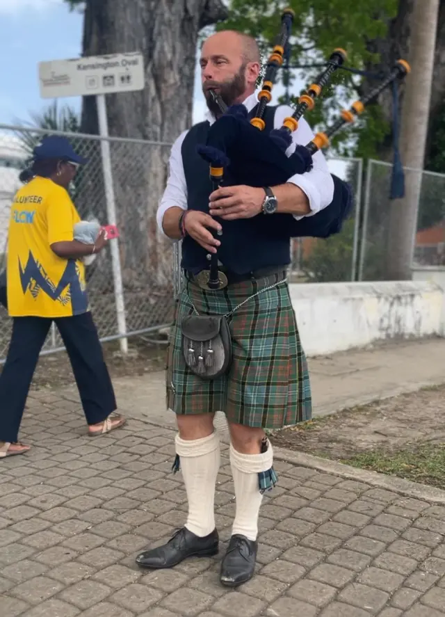 Bagpiper