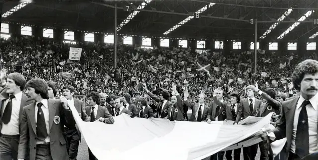 Scotland players say their goodbyes at Hampden in 1978