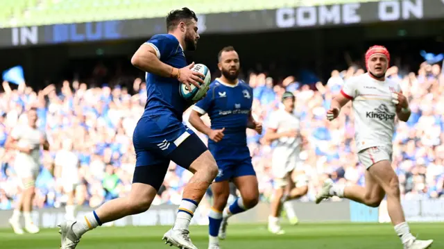 Robbie Henshaw runs in for Leinster's opening try against Ulster