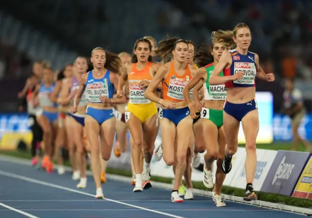 The athletes in the women's 5000m