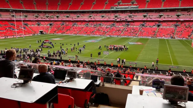 The victorious Saints women's winning huddle at Wembley