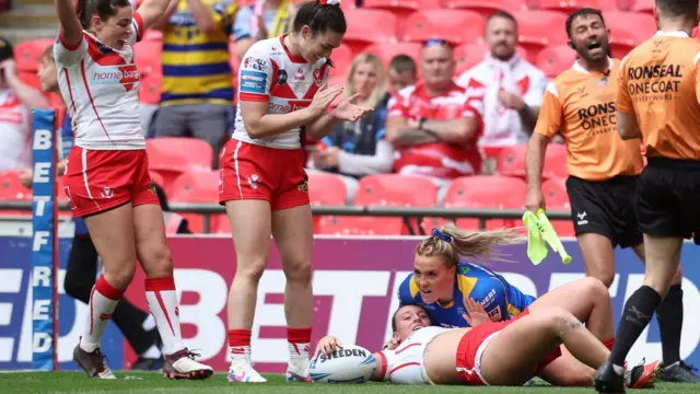 Luci McColm scores for St Helens