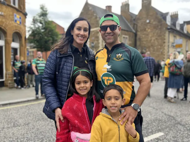 Rishi Sharda with wife Sharada and their children Arin and Elam