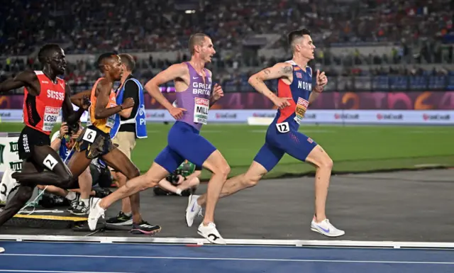 George Mills (centre) and Jakob Ingebrigtsen (right)