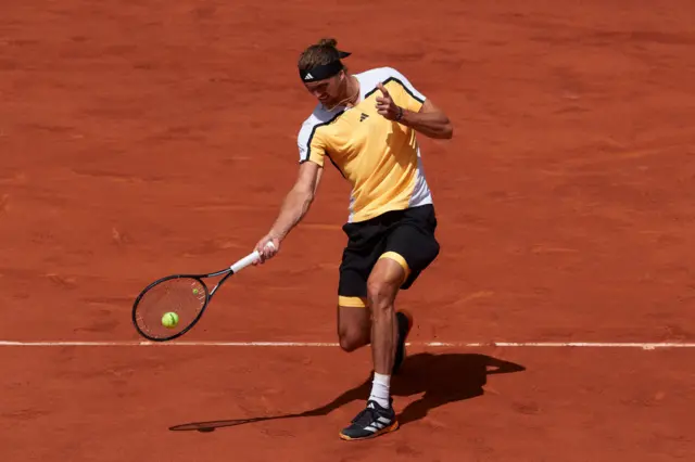 Alexander Zverev hitting a forehand