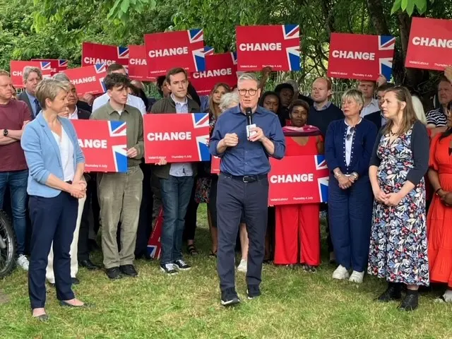 Starmer speaks to supporters in Essex