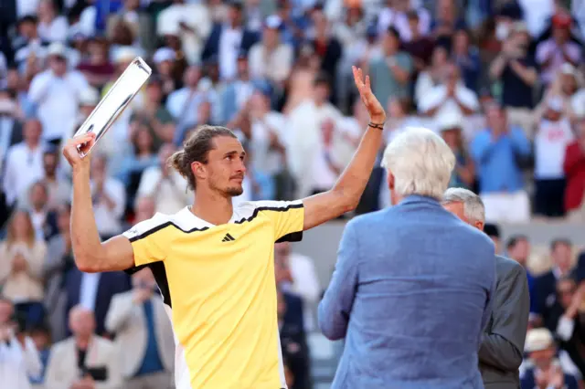 Alexander Zverev with runners-up trophy