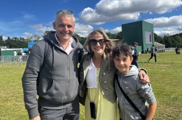 Wimbledon fans in the queue