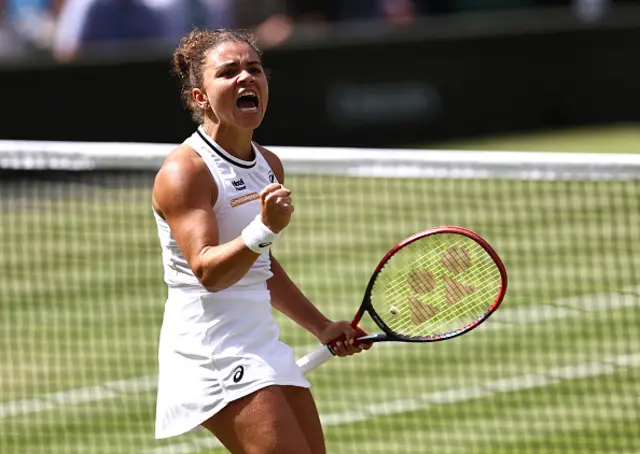 Jasmine Paolini of Italy celebrates