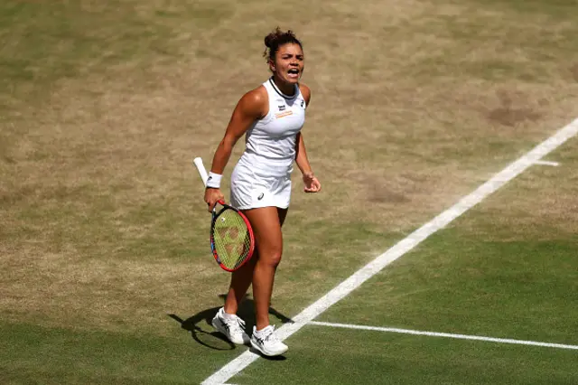 asmine Paolini of Italy celebrates