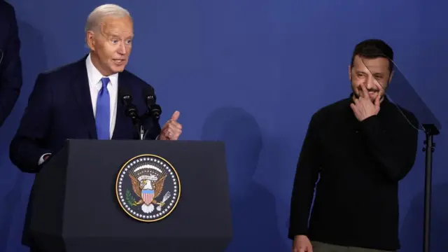 US President Joe Biden and Ukrainian President Volodymyr Zelensky