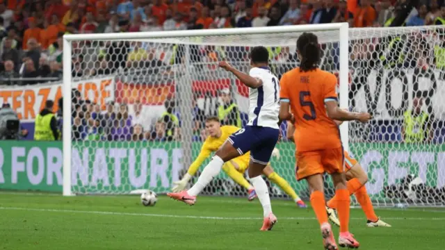 Ollie Watkins of England scores a goal to put England 2-1 ahead during the UEFA EURO 2024 semi-final match between Netherlands and England at Football Stadium Dortmund on July 10, 2024 in Dortmund, Germany.