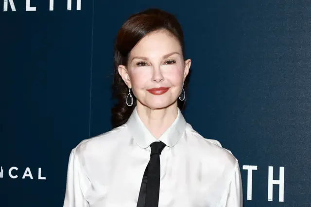 Ashley Judd poses for a photo at an awards show