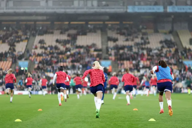 Lionesses run in the warm up