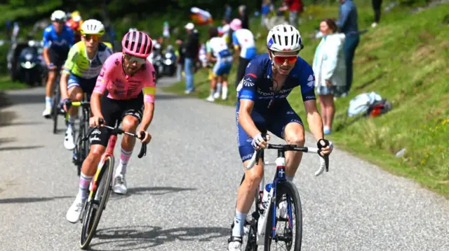 Ben Healy chasing David Gaudu on stage 14 of the 2024 Tour de France