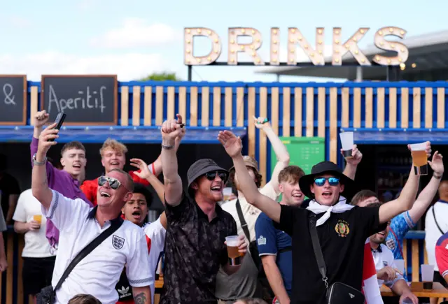 England fans at the Reichstag fan zone