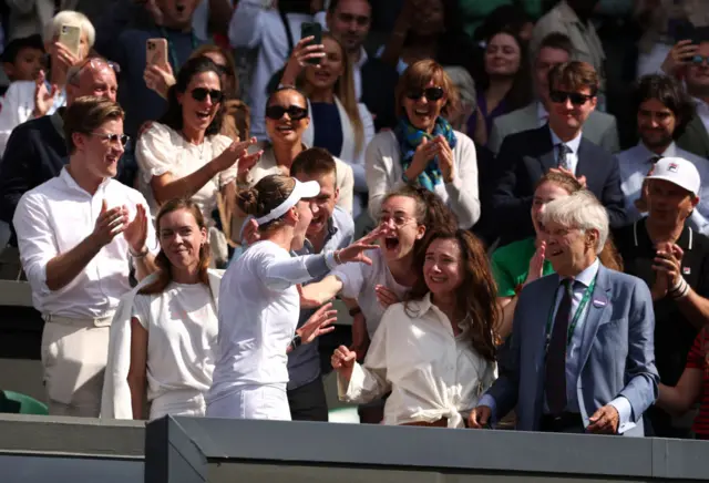 Barbora Krejcikova celebrates with her family