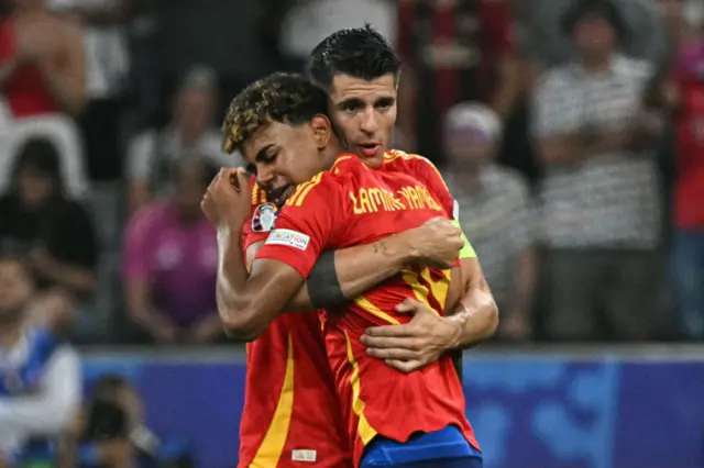 Alvaro Morata and Lamine Yamal