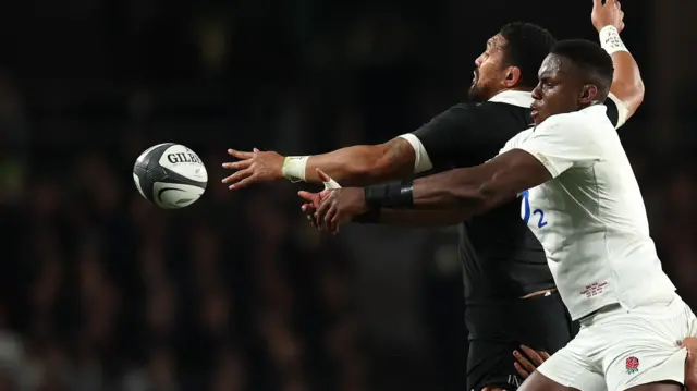 Maro Itoje challenges at a line-out