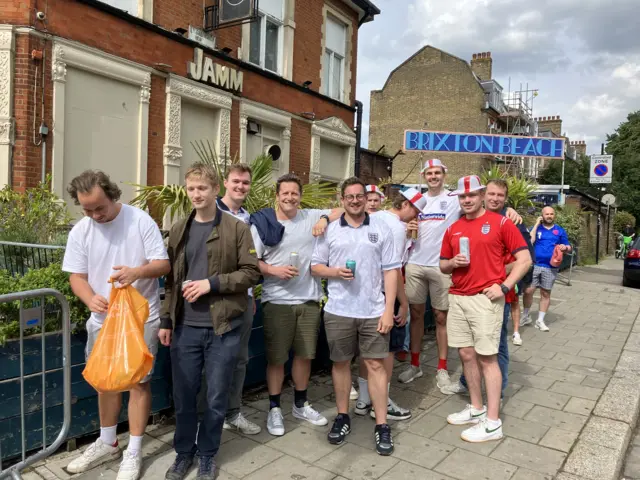 Queue of England fans