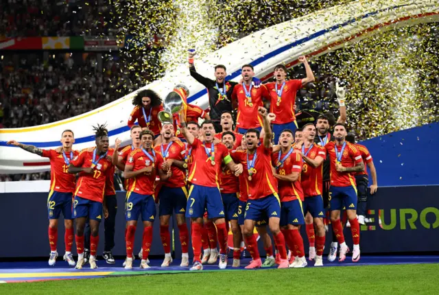 Alvaro Morate lifts the trophy for Spain