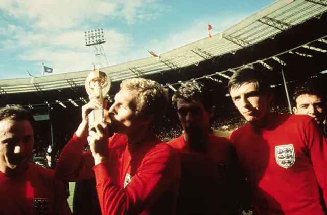 Bobby Moore and the World Cup squad at Wembley in 1966