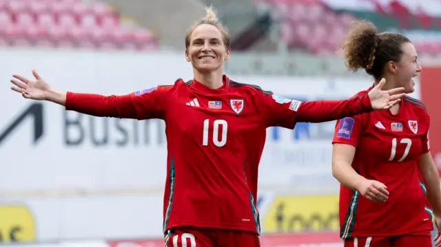 Jess Fishlock celebrates