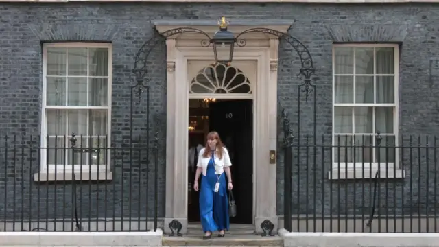 Angela Rayner leaving No 10