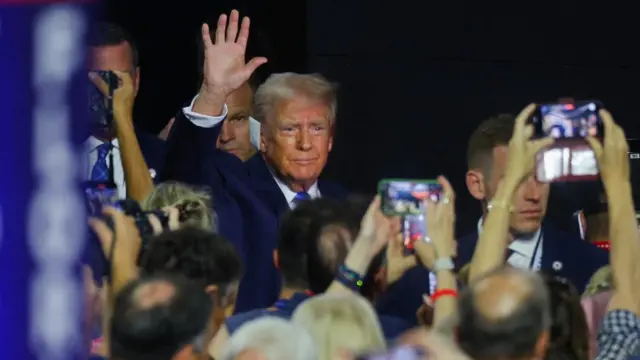 Trump arrives on the RNC floor on Tuesday