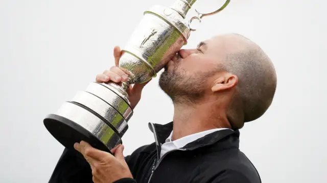 Brian Harman kisses the Claret Jug