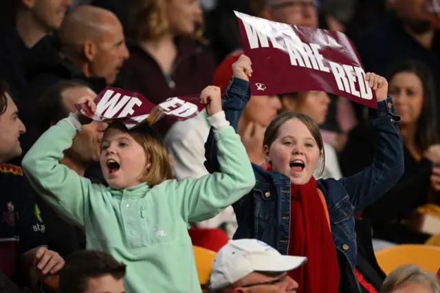 Queensland Reds fans cheers