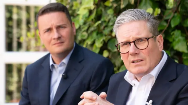 Labour leader Sir Keir Starmer and shadow health secretary Wes Streeting visit Long Lane Surgery in, Coalville, a GP practice in the East Midlands