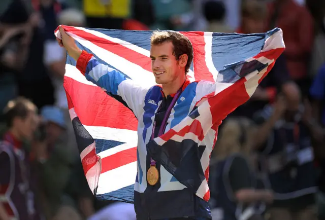 Andy Murray with gold medal