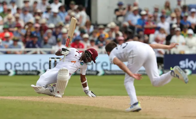 Kraigg Brathwaite evades a Mark Wood bouncer