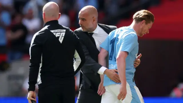 Pep Guardiola holds on to Kevin de Bruyne