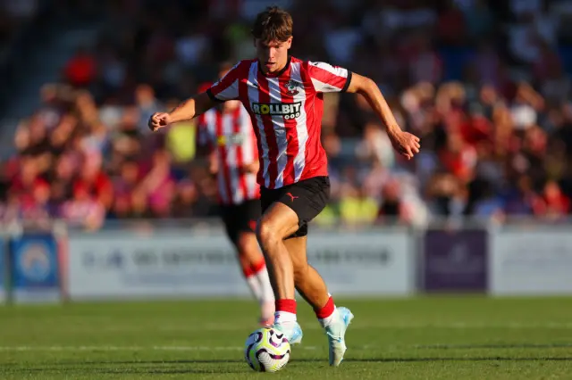 Southampton's Tyler Dibling running with the ball