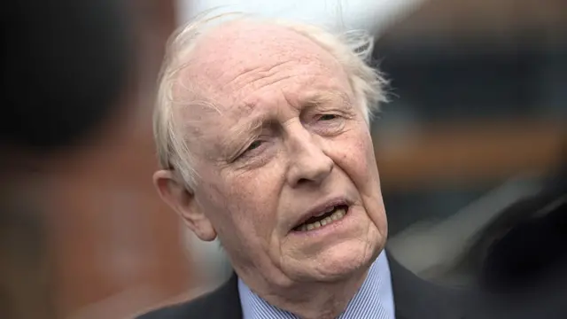 yr Arglwydd Kinnock